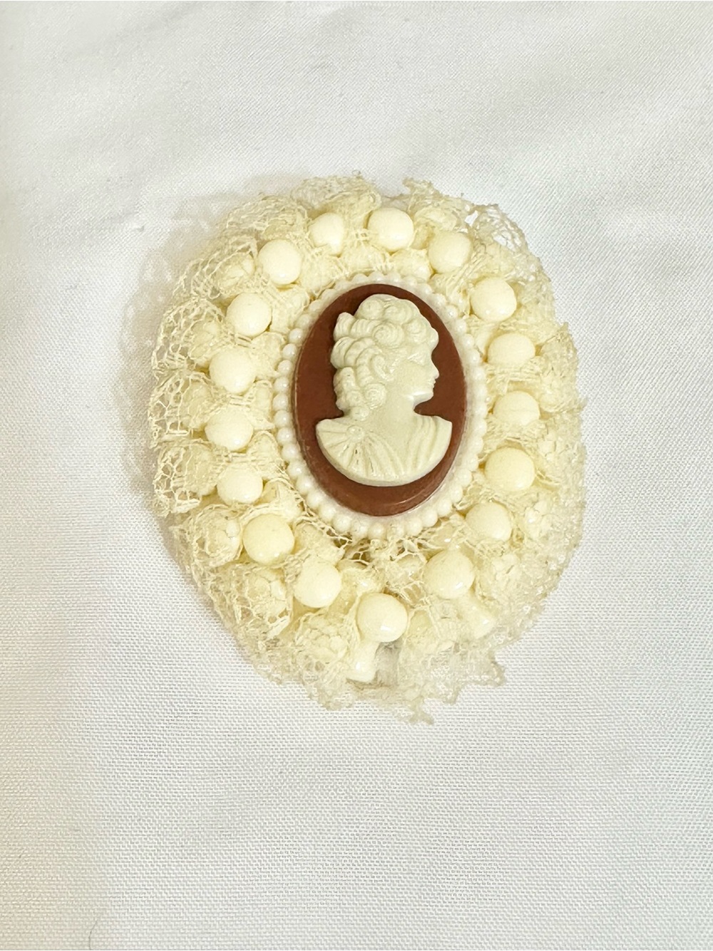 Vintage-Inspired Cream Cameo Brooch - Classic Cream and Brown